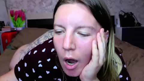 holly online show from July 11, 5:05 pm