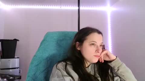Snapshot of bambiboo8113 chatting on March 6, 3:02 am bambiboo8113 online show from March 6, 3:02 am