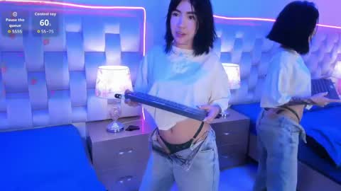 bamby_buu online show from April 24, 12:12 am