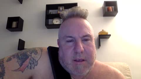 banana5289 online show from March 18, 7:20 pm