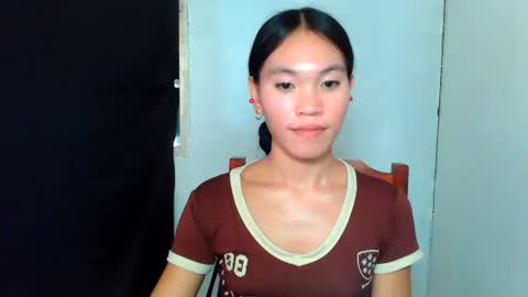 baninay810654 online show from June 14, 2:24 am