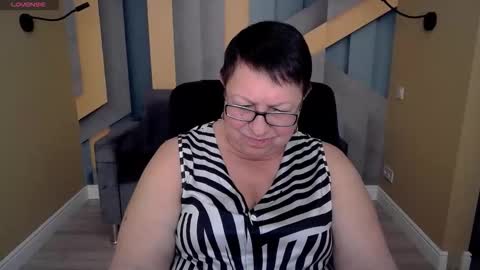 barbaraturners online show from November 25, 1:48 am