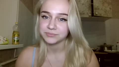 barbie___girl online show from March 15, 7:39 pm