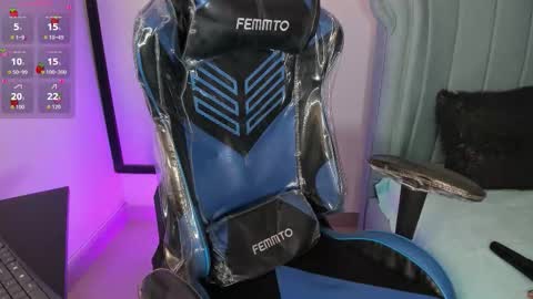          I work from home this is my room 3 online show from March 1, 8:18 am