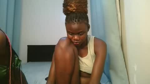 queen online show from October 31, 11:05 pm