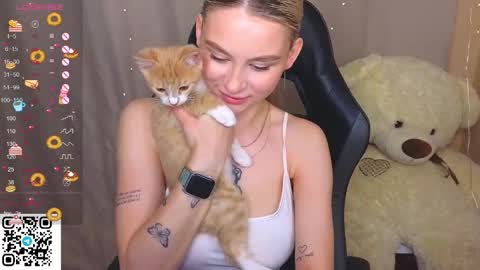 Snapshot of barbieee_doll chatting on September 28, 3:43 pm Eva online show from September 28, 3:43 pm