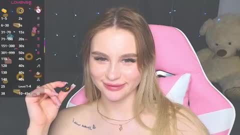 Eva online show from April 30, 8:57 pm