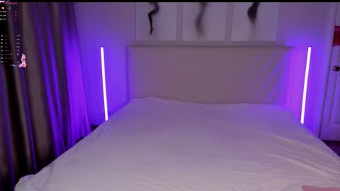  Emma online show from March 15, 9:40 pm