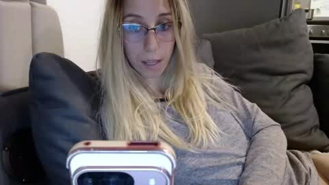 Lena online show from May 17, 5:33 pm