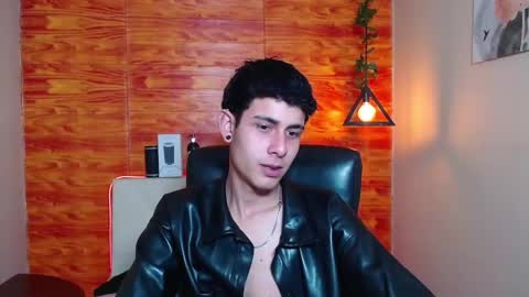 Snapshot of bastiaan_28 chatting on January 22, 10:07 am Bastian online show from January 22, 10:07 am
