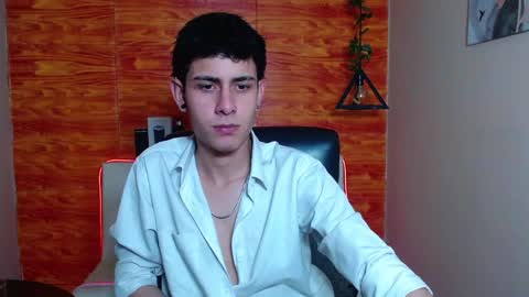 Snapshot of bastiaan_28 chatting on January 21, 2:22 am Bastian online show from January 21, 2:22 am