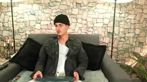 Snapshot of bastiaan_28 chatting on October 24, 5:30 am Bastian online show from October 24, 5:30 am