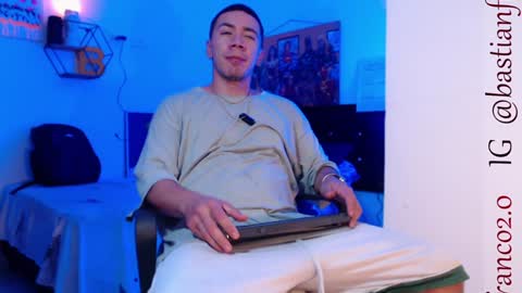 Bastian Independent Model online show from December 29, 2:06 am