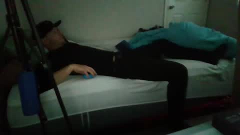 bathtimeboii online show from March 29, 7:10 am