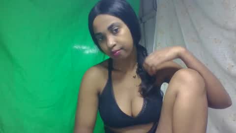 bavianona online show from November 17, 1:03 pm