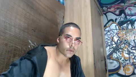 Snapshot of bbc_monster1 chatting on October 11, 12:15 am Justin online show from October 11, 12:15 am