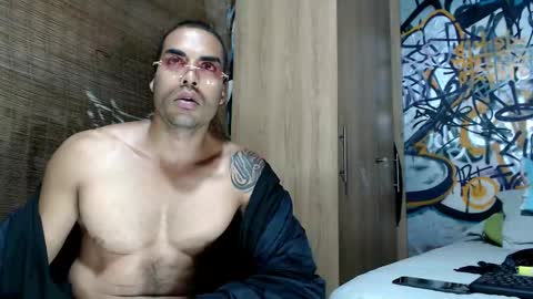 Snapshot of bbc_monster1 chatting on September 26, 5:37 am Justin online show from September 26, 5:37 am