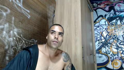 Snapshot of bbc_monster1 chatting on October 22, 10:33 pm Justin online show from October 22, 10:33 pm