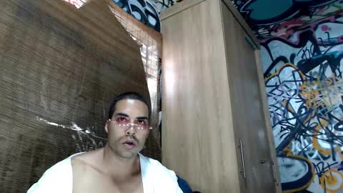 Snapshot of bbc_monster1 chatting on September 29, 4:50 pm Justin online show from September 29, 4:50 pm