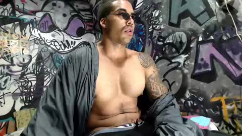 Snapshot of bbc_monster1 chatting on February 27, 4:57 am Justin online show from February 27, 4:57 am