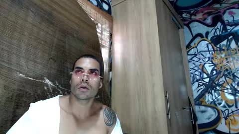 Snapshot of bbc_monster1 chatting on September 30, 5:01 pm Justin online show from September 30, 5:01 pm