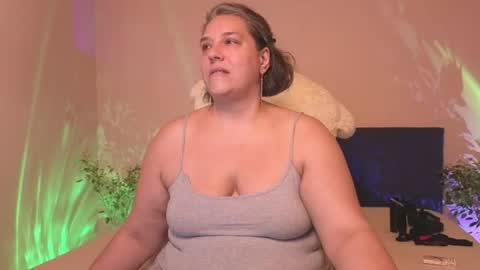Love online show from July 28, 7:39 pm