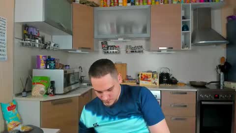 bear_beer130 online show from March 26, 6:35 pm