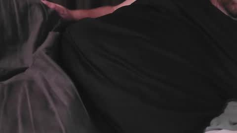 bear_man_oi online show from December 15, 11:45 am