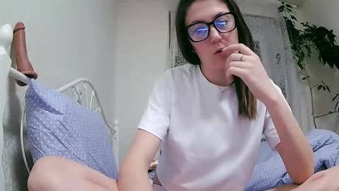 BeatriceTender online show from February 6, 8:02 pm