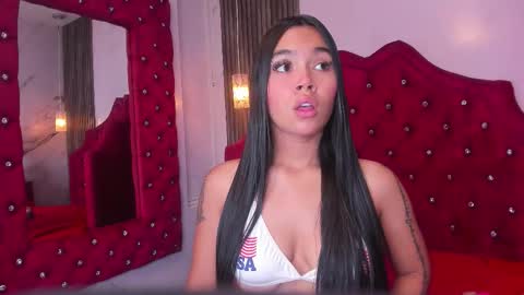 Mia online show from September 11, 11:44 am