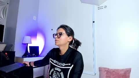 maria online show from June 30, 7:23 pm