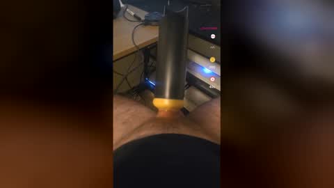 beauty_beast89 online show from December 15, 2:51 am