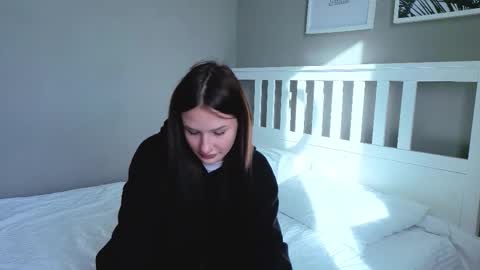 Snapshot of beauty_crown_baby chatting on October 19, 7:35 am beauty_crown_baby online show from October 19, 7:35 am