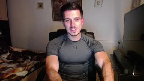 Mia and Jake online show from October 5, 7:21 pm