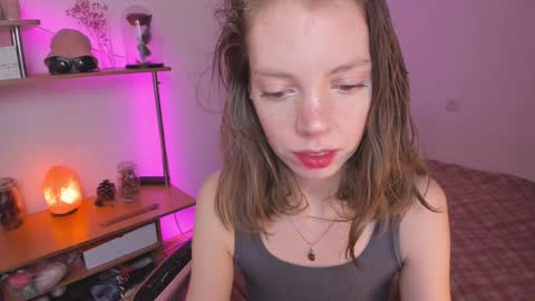 Snapshot of beautyeliise chatting on February 7, 2:15 pm Eliise online show from February 7, 2:15 pm