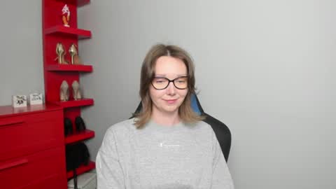 Zoe online show from June 18, 6:30 am