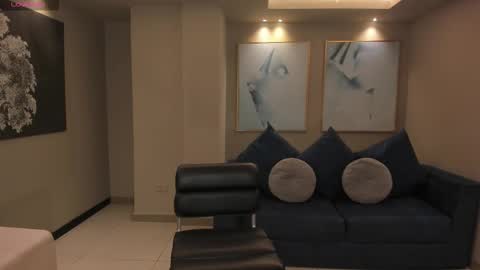 Am Becca online show from November 24, 8:29 pm