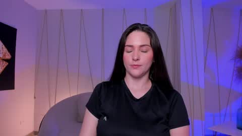 Am Becca online show from April 30, 5:40 pm