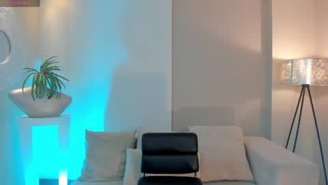 Am Becca online show from July 25, 6:28 pm