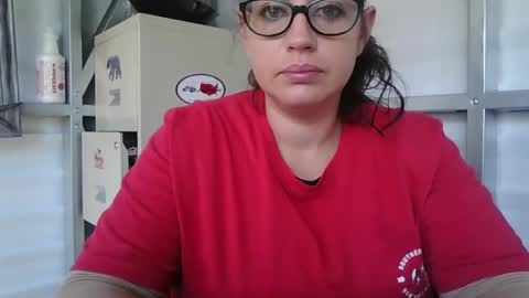 beccabee37 online show from February 9, 7:05 pm