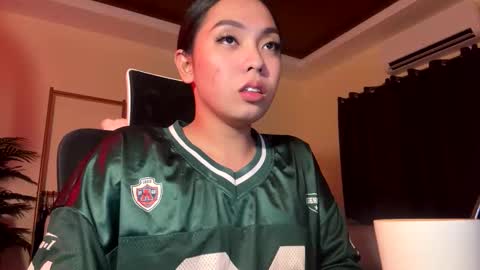 Snapshot of becinapia15 chatting on September 24, 1:01 am becinapia15 online show from September 24, 1:01 am