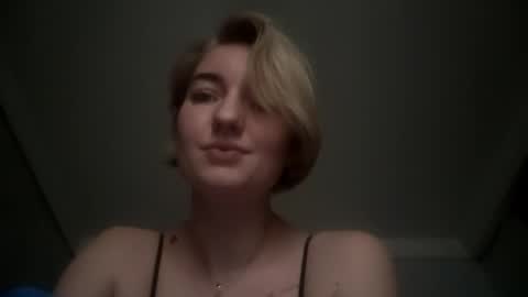 BeckiXJewelX online show from March 18, 12:22 pm