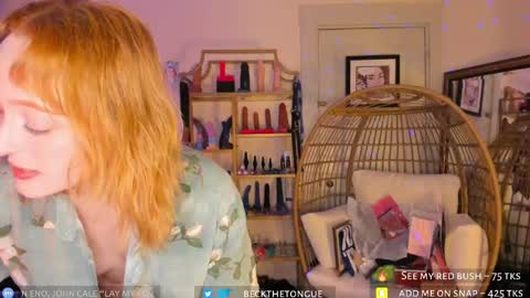 Snapshot of beckthetongue chatting on October 1, 11:03 pm Beck the tongue online show from October 1, 11:03 pm