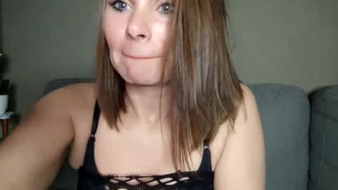 BECKY BOO  online show from May 1, 5:12 am