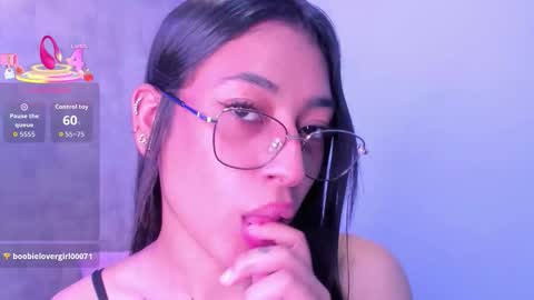 Snapshot of becky__g chatting on October 23, 5:31 am becky__g online show from October 23, 5:31 am