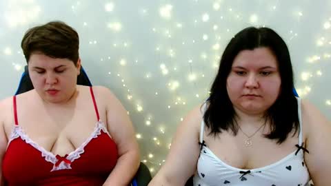 BeckyAndEllen online show from December 18, 10:38 pm
