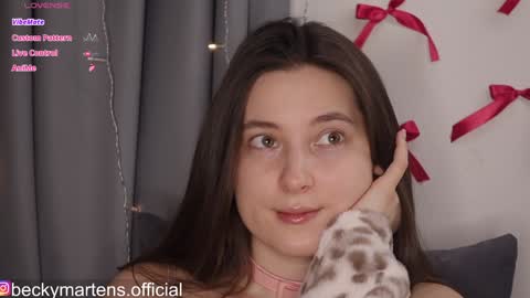 BeckyMartens come join me on    while im offline here  online show from February 20, 3:17 am