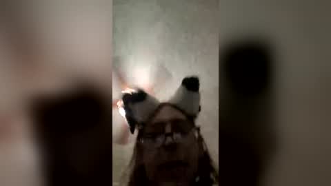 Becomingasnowbunny online show from August 4, 2:46 pm