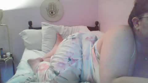 Snapshot of bedbandits chatting on February 27, 12:12 pm Bedbandits69 online show from February 27, 12:12 pm