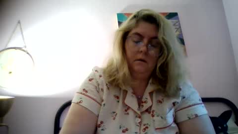 Snapshot of bedbandits chatting on October 28, 12:28 pm Bedbandits69 online show from October 28, 12:28 pm